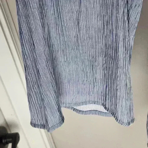 Tommy Hilfiger Women's Embroidered Crinkle Peasant Top -Gray Size Medium - Picture 6 of 9